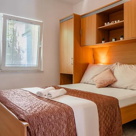 By The Sea - 21580 Apartment